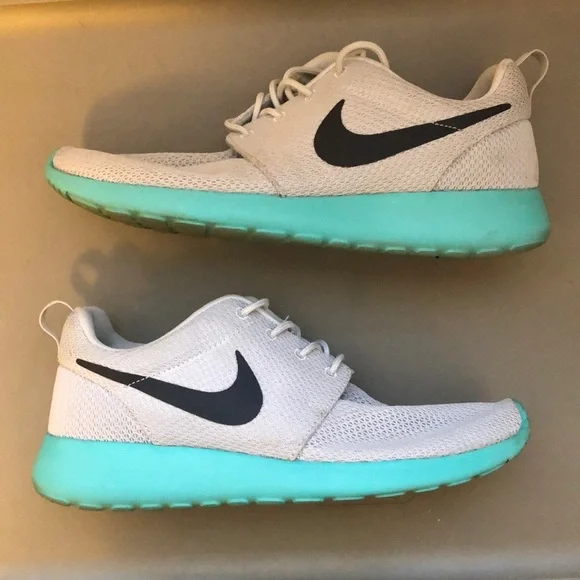 Nike Roshe Run Men’s Shoes - Light Gray/Teal, Size 8 (Fits Women’s Size 9.5) - Picture 2 of 10